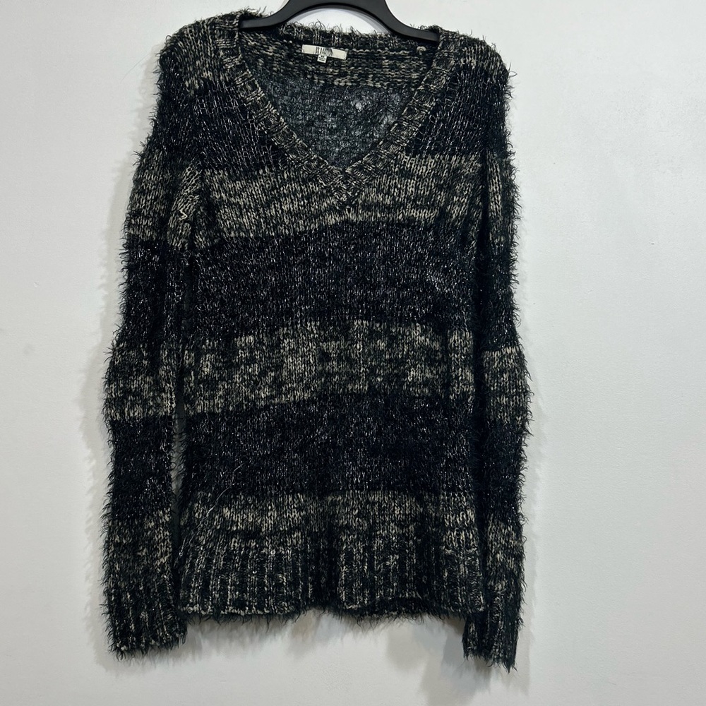 BB Dakota Navy and Silver Striped V Neck Sweater Women’s Size Medium